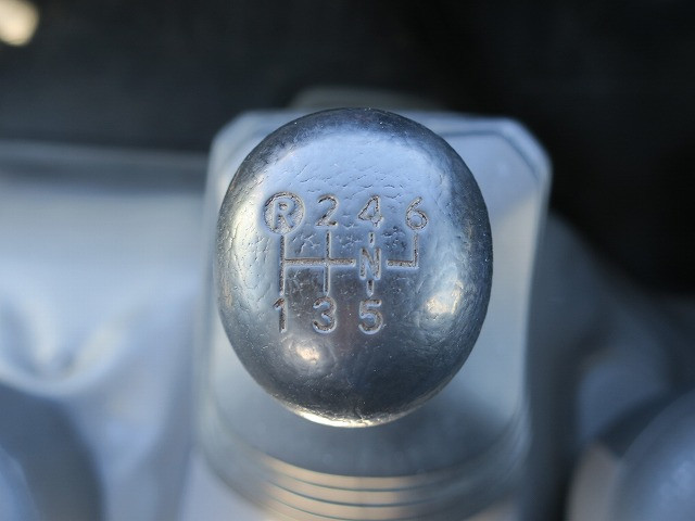 中古トラック 日野 デュトロ 3tクレーン付平ボディ