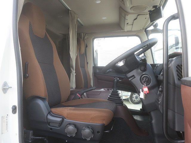 中古トラック 日野 レンジャー 中型アルミウィング