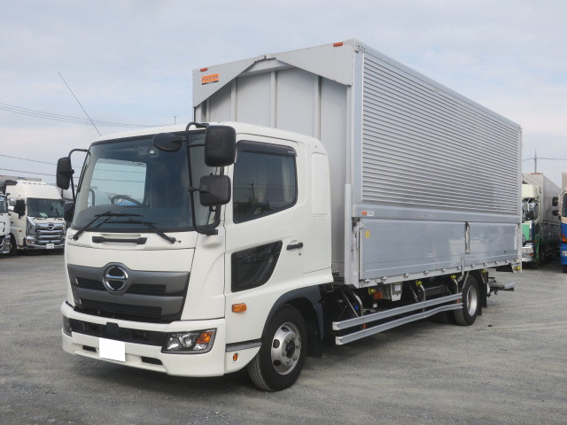 日野　アルミウィング／幌ウィング