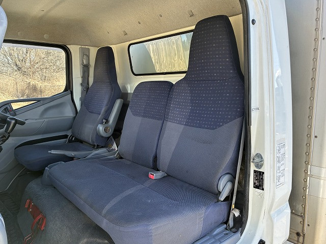 中古トラック 三菱ふそう キャンター 2tアルミバン