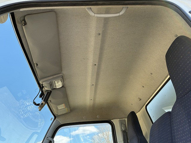 中古トラック 三菱ふそう キャンター 2tアルミバン