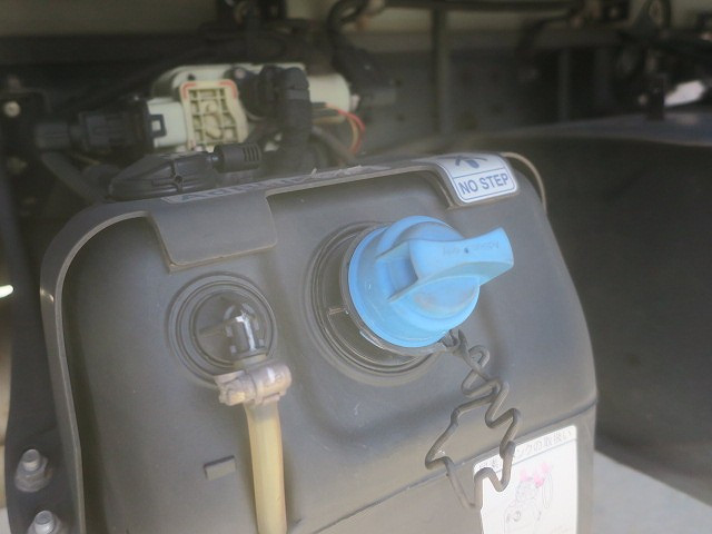 中古トラック 三菱ふそう冷凍バン ＃13