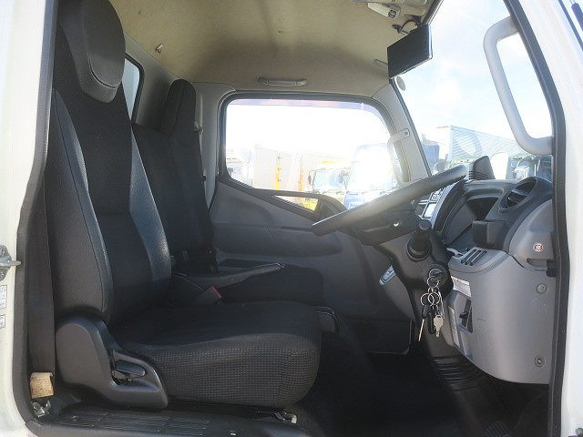 中古トラック 三菱ふそう冷凍バン ＃14