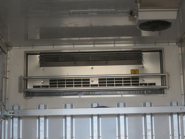 中古トラック 三菱ふそう冷凍バン ＃7