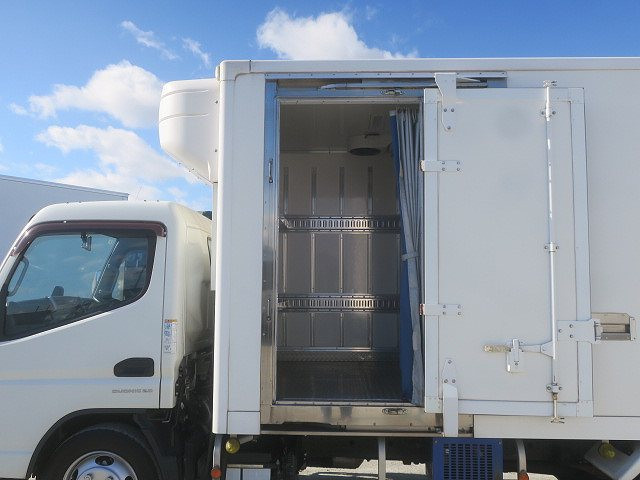 中古トラック 三菱ふそう冷凍バン ＃9