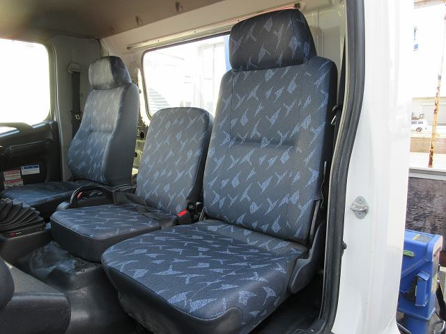 中古トラック 日野 レンジャー 中型クレーン付平ボディ