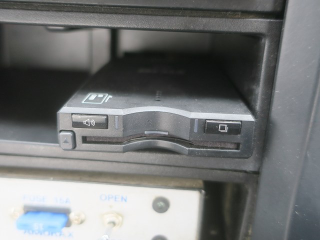 中古トラック いすゞコンクリートミキサー車 ＃16