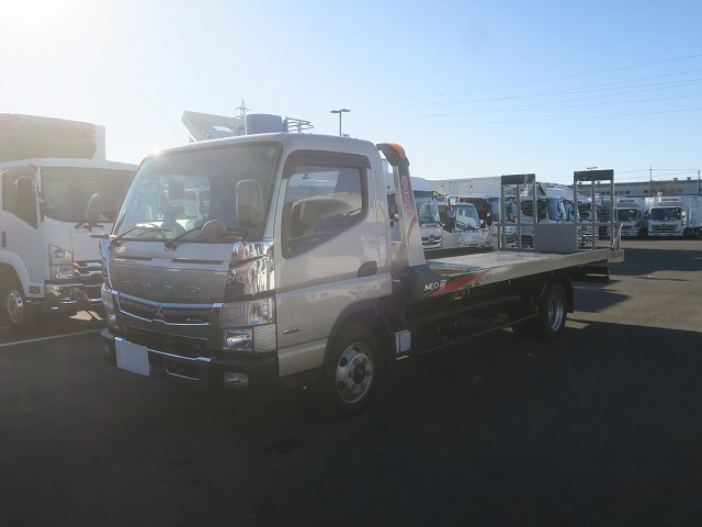 三菱ふそう　車載車／キャリアカー／重機運搬車