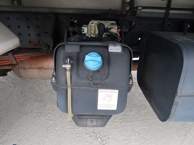 中古トラック 三菱ふそう冷凍バン ＃16