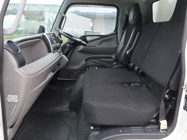 中古トラック 三菱ふそう冷凍バン ＃24