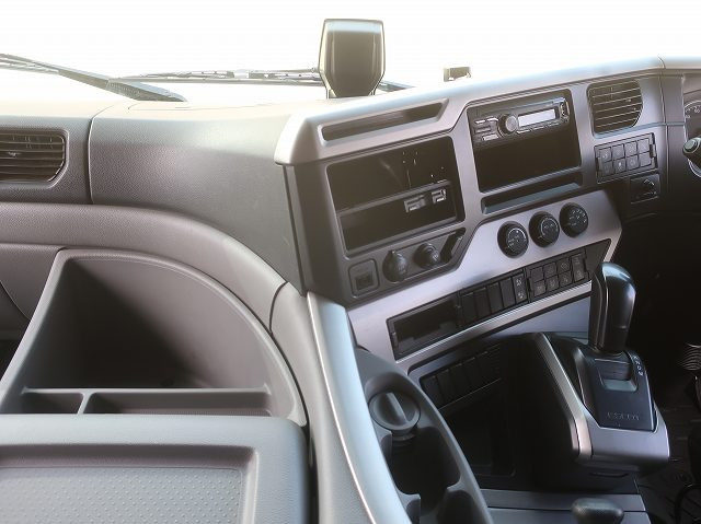 中古トラック UDトラックスアルミウィング #15