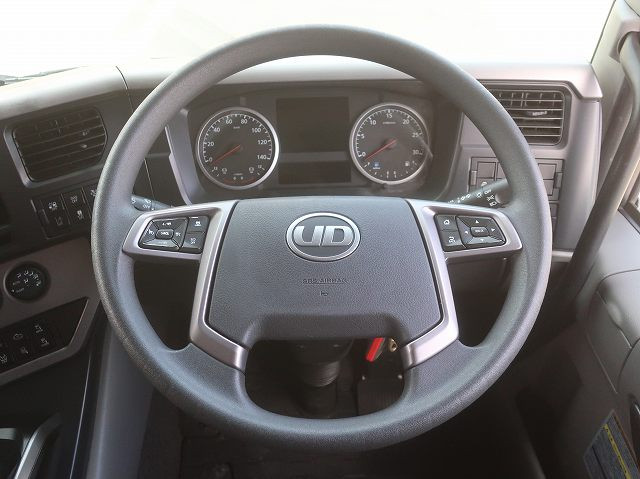 中古トラック UDトラックスアルミウィング #16