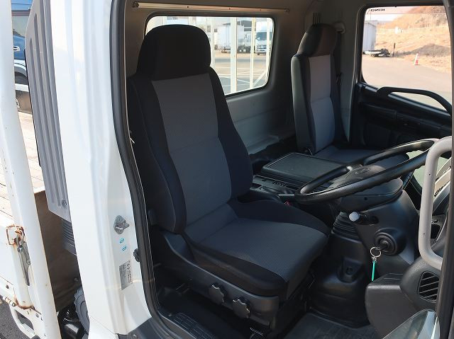 中古トラック 日野 レンジャー 中型平ボディ