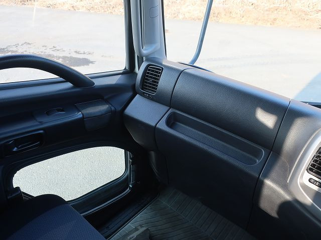 中古トラック 日野 レンジャー 中型平ボディ