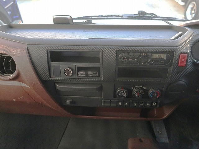 中古トラック 日野クレーン付平ボディ #16