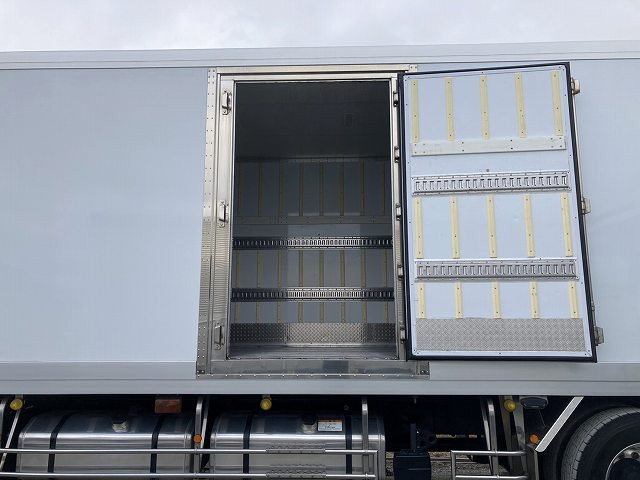 中古トラック 三菱ふそう スーパーグレート 大型冷凍バン