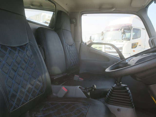 中古トラック 日野 デュトロ 3tダンプ