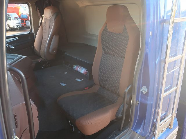 中古トラック 日野 プロフィア 大型平ボディ アルミブロック