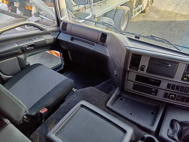 中古トラック 日野 プロフィア 大型平ボディアルミブロック