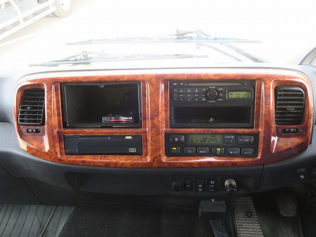 中古トラック 日野 レンジャー 増トンクレーン付平ボディアルミブロック