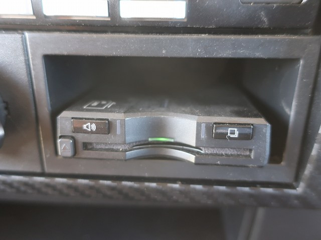 中古トラック 日野 レンジャー 中型冷凍バン