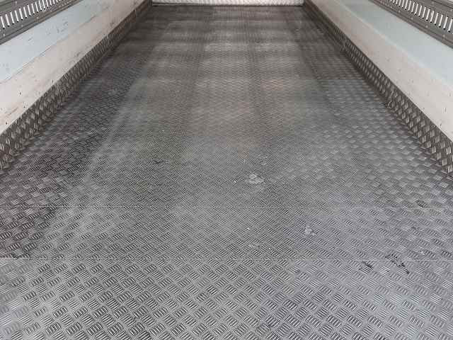 中古トラック 日野 レンジャー 中型冷凍バン