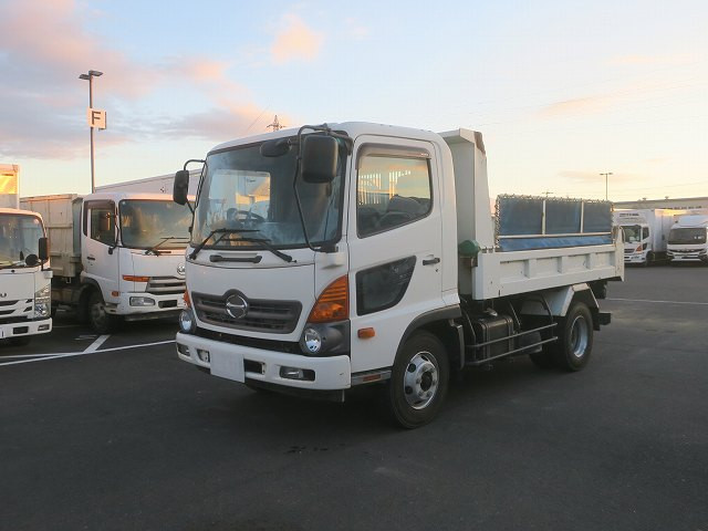 日野　ダンプ