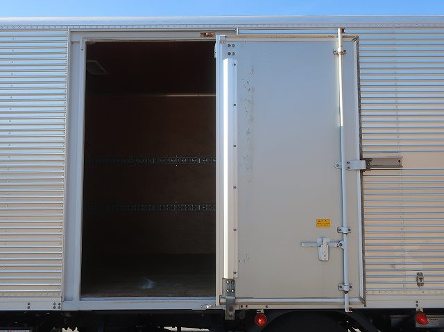 中古トラック いすゞアルミバン ＃7