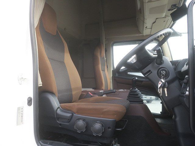 中古トラック 日野 レンジャー 中型アルミウィング