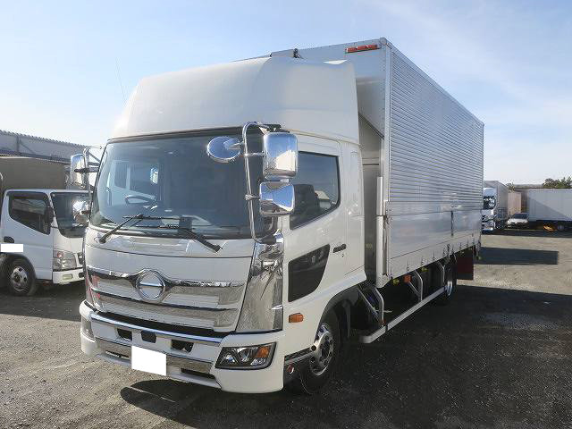 日野　アルミウィング／幌ウィング