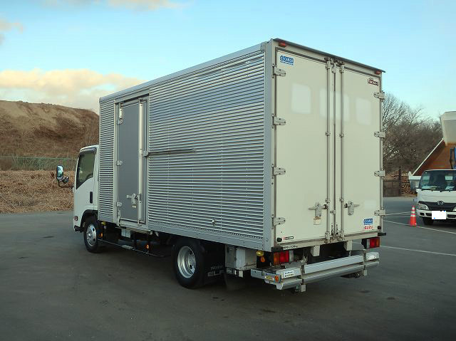 中古トラック いすゞアルミバン ＃3