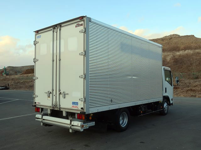 中古トラック いすゞアルミバン ＃4