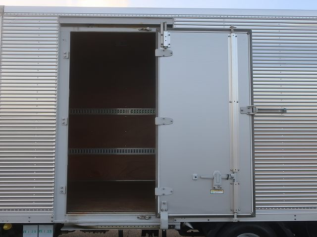 中古トラック いすゞアルミバン ＃9