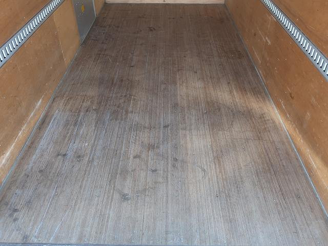 中古トラック いすゞアルミバン ＃7