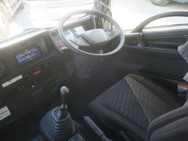  いすゞ フォワード アルミウィン