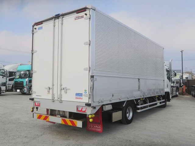 中古トラック いすゞアルミウィング ＃3