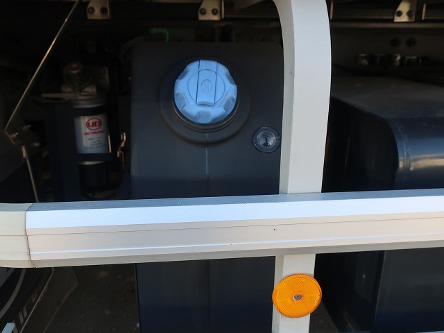 中古トラック UDトラックスアルミウィング ＃11