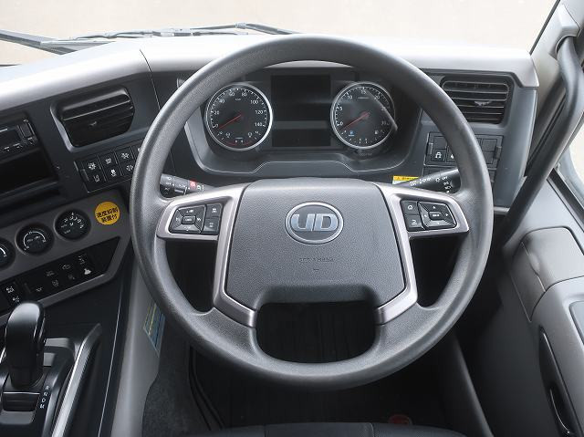 中古トラック UDトラックス クオン 大型アルミウィング