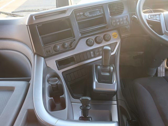 中古トラック UDトラックスアルミウィング ＃15