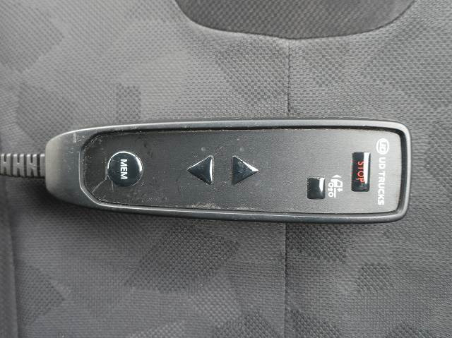 中古トラック UDトラックス クオン 大型アルミウィング