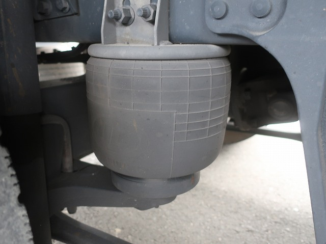 中古トラック UDトラックス クオン 大型アルミウィング