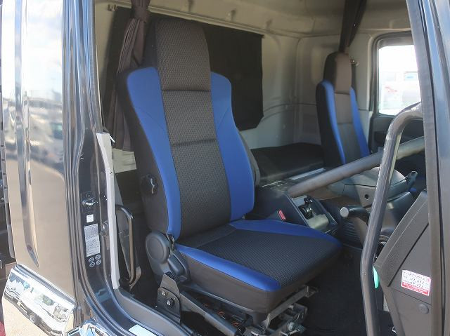 中古トラック いすゞ ギガ 大型ダンプ