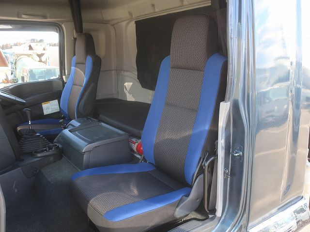 中古トラック いすゞ ギガ 大型ダンプ