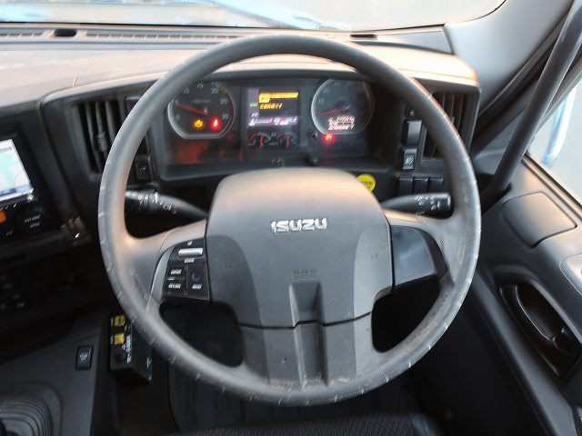 中古トラック いすゞ ギガ 大型ダンプ