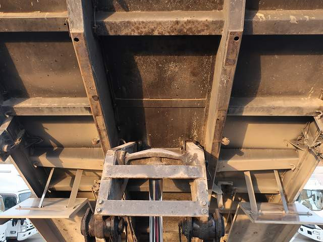 中古トラック いすゞダンプ ＃9