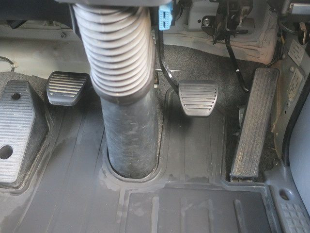 中古トラック いすゞ フォワード 中型クレーン付平ボディ