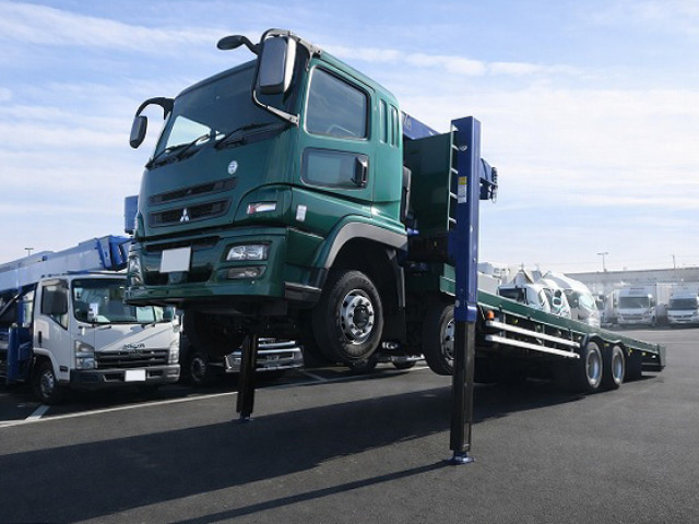 2016 Mitsubishi Fuso Super Great Self-Loader with Large Crane, High Jack, 4-Axle Low-Floor, Tadano 3-Stage Winch, 380 HP. Inspection valid until December 2016.
