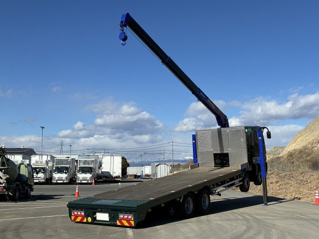 中古トラック 三菱ふそうクレーン付セルフローダー ＃7