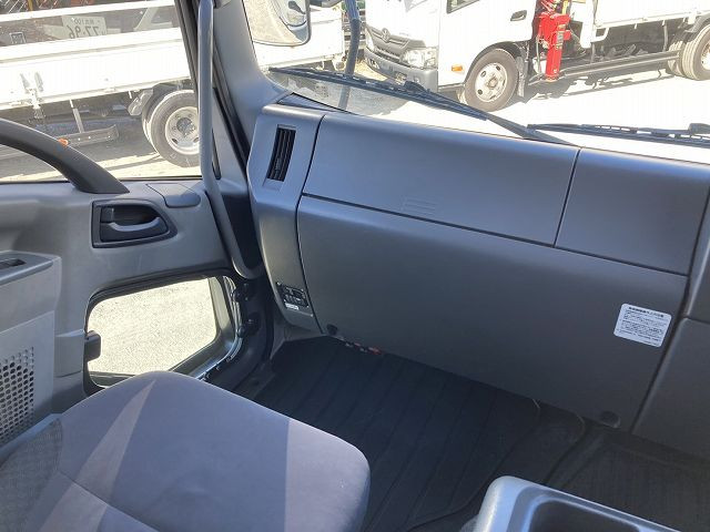 中古トラック いすゞ フォワード 中型アルミウィングtyuu