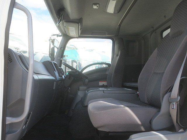 中古トラック いすゞ フォワード 中型アルミウィングtyuu